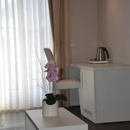 H2o Oda ve Kahvaltı Sirmione